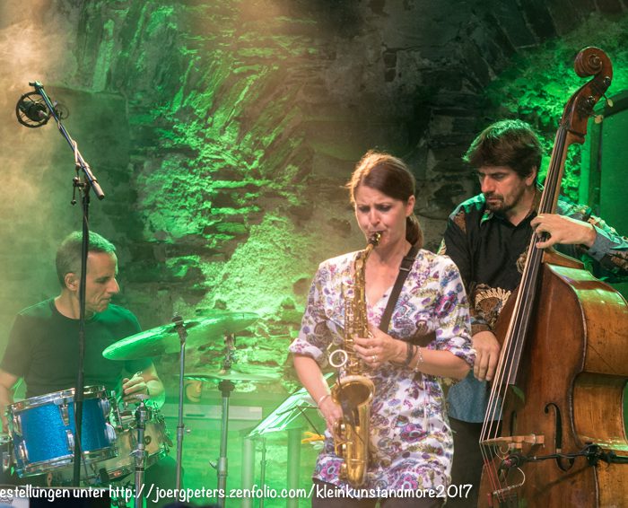 Karolin Strassmayer 33